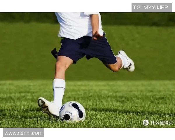 足球刷脚技巧揭秘提升球技的秘密武器与训练方法分享