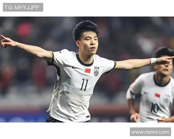 足球新星杨帅崭露头角助力球队冲击冠军梦想